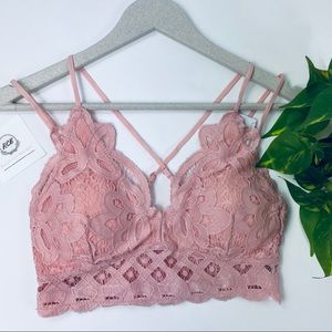 🆕MellowRose Juliana Crochet Scallop Lace Bralette